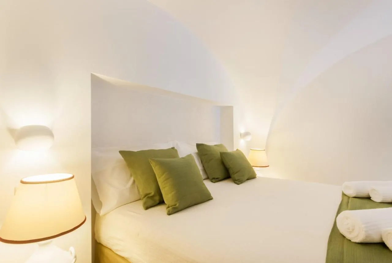Reluxe Private Wellness Bed and Breakfast Lecce 4*,  Italien