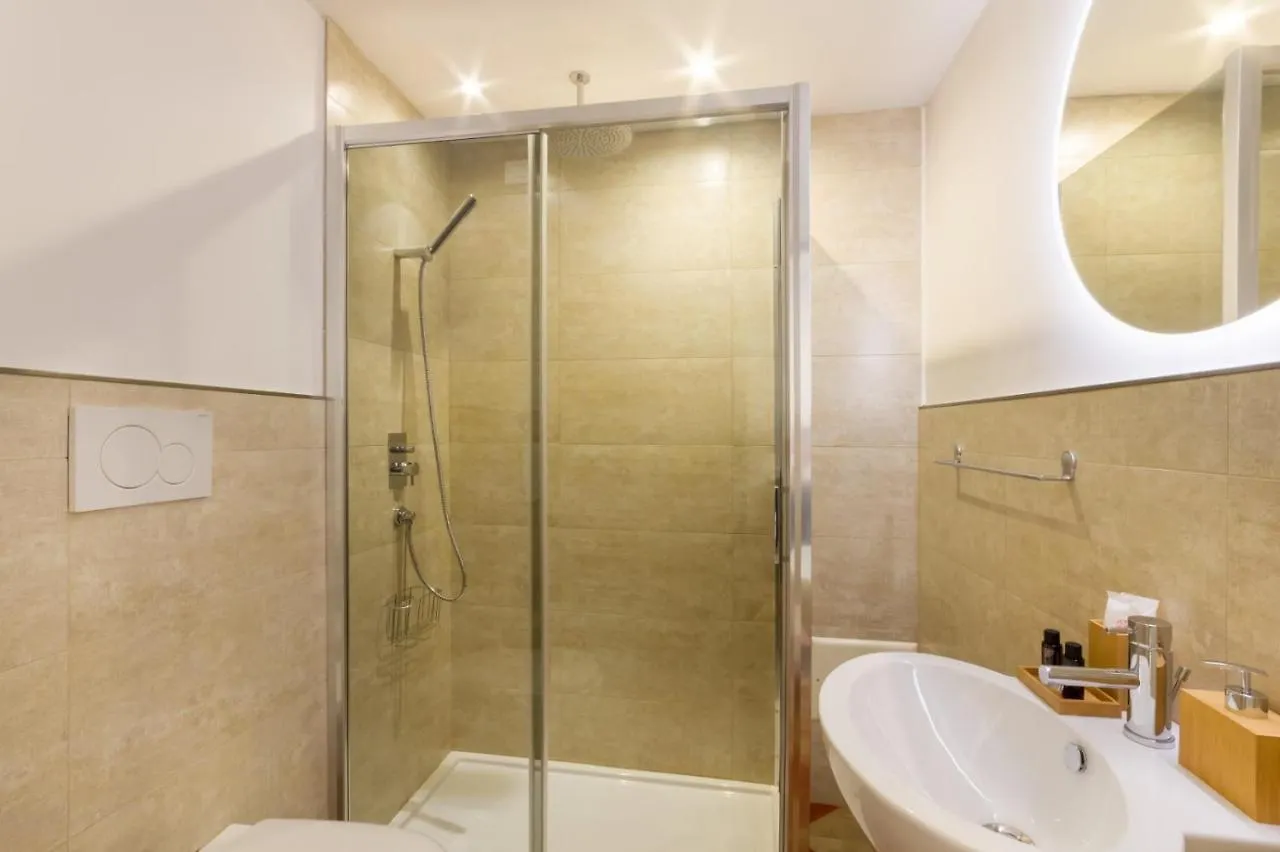 Reluxe Private Wellness Bed and Breakfast Lecce
