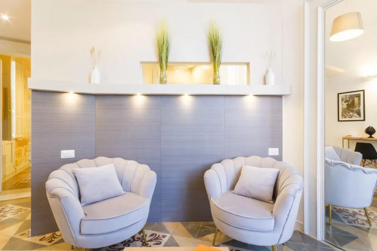 Reluxe Private Wellness Bed & Breakfast Lecce 4*,