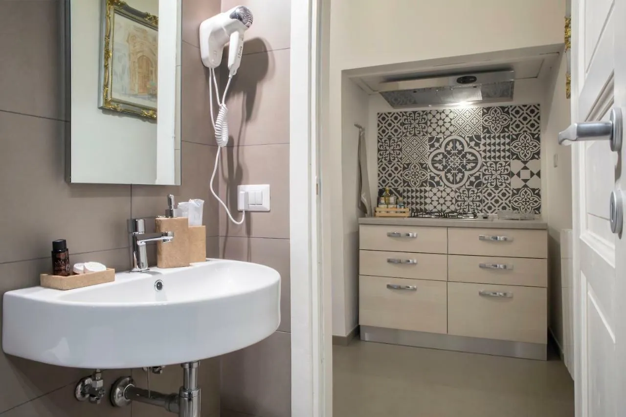 Reluxe Private Wellness Bed and Breakfast Lecce 4*,  Italien