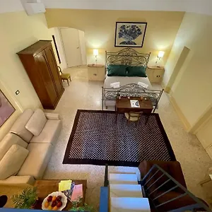 4 Balconi Rooms- Dimora Arditi Bed & Breakfast