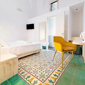 Damasa Bed & Breakfast